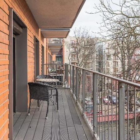 Uroczy Apartament - Angel City Краков Экстерьер фото