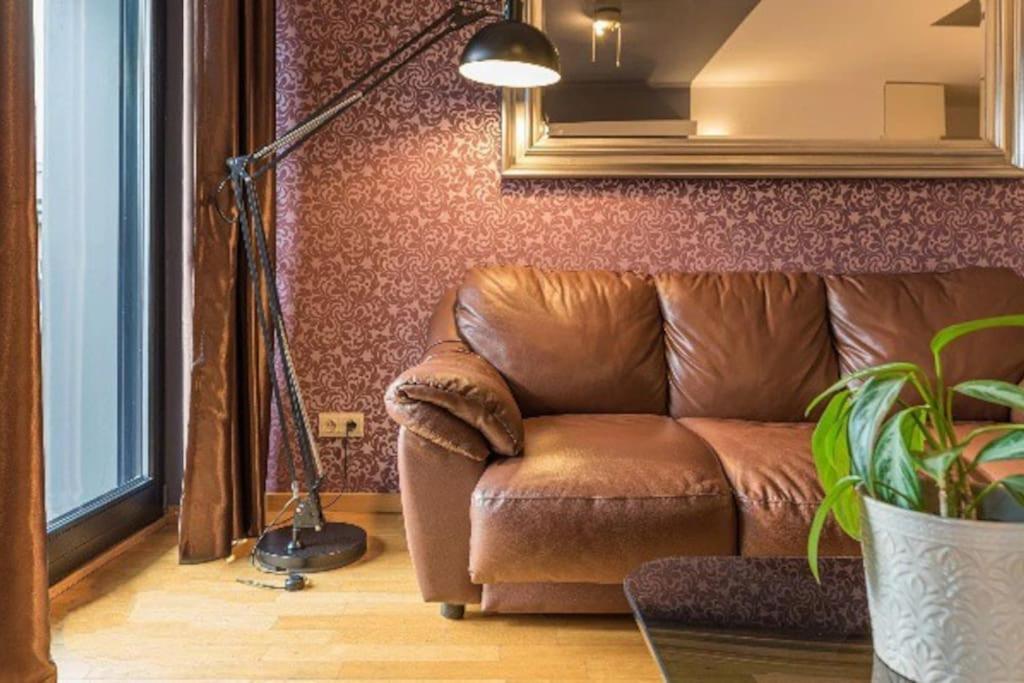 Uroczy Apartament - Angel City Краков Экстерьер фото